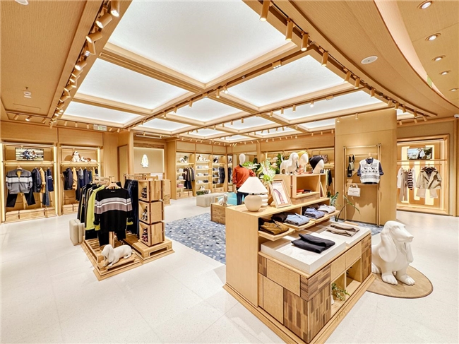 Hush Puppies暇步士鞋类新品即将上市,嘉曼服饰构建全品类自营体系