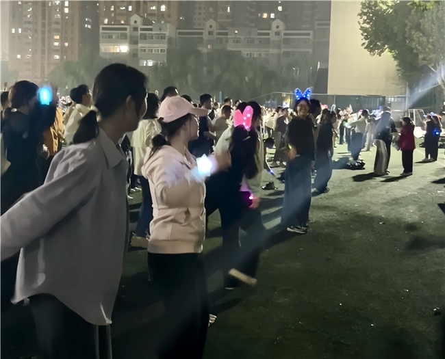 10月1日至10月15日，西安交通大学护理学2502团支部开展“绿植焕彩，运动赋能”系列团日活动