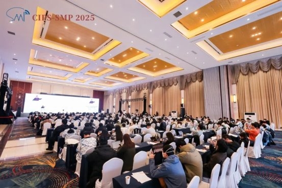 信也科技：AI驱动金融智能化，技术重塑服务新范式