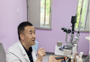 7岁女孩三年做了2次后巩膜加固术