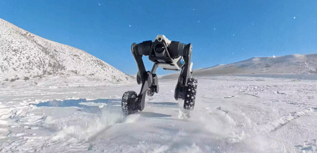 突破低温运行极限：山猫M20轮足机器人完成呼伦贝尔-30℃环境测试