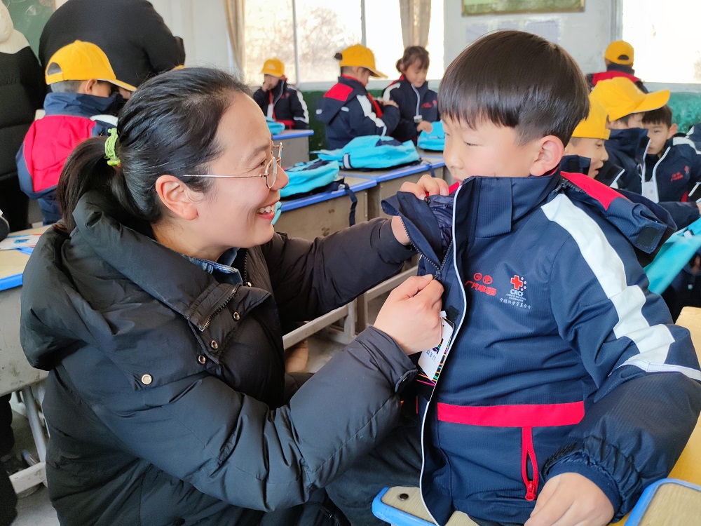 微笑守护,广汽丰田博爱校医室筑起校园健康防线