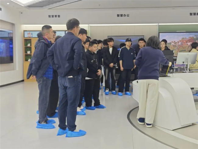 ［齐鲁职工乐业工程］山东工会十万优选岗位帮就业青岛专场进校园活动