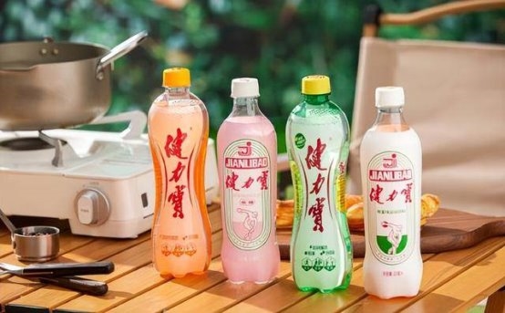 适合足球运动的饮料有哪些？粤超场上的选择告诉你