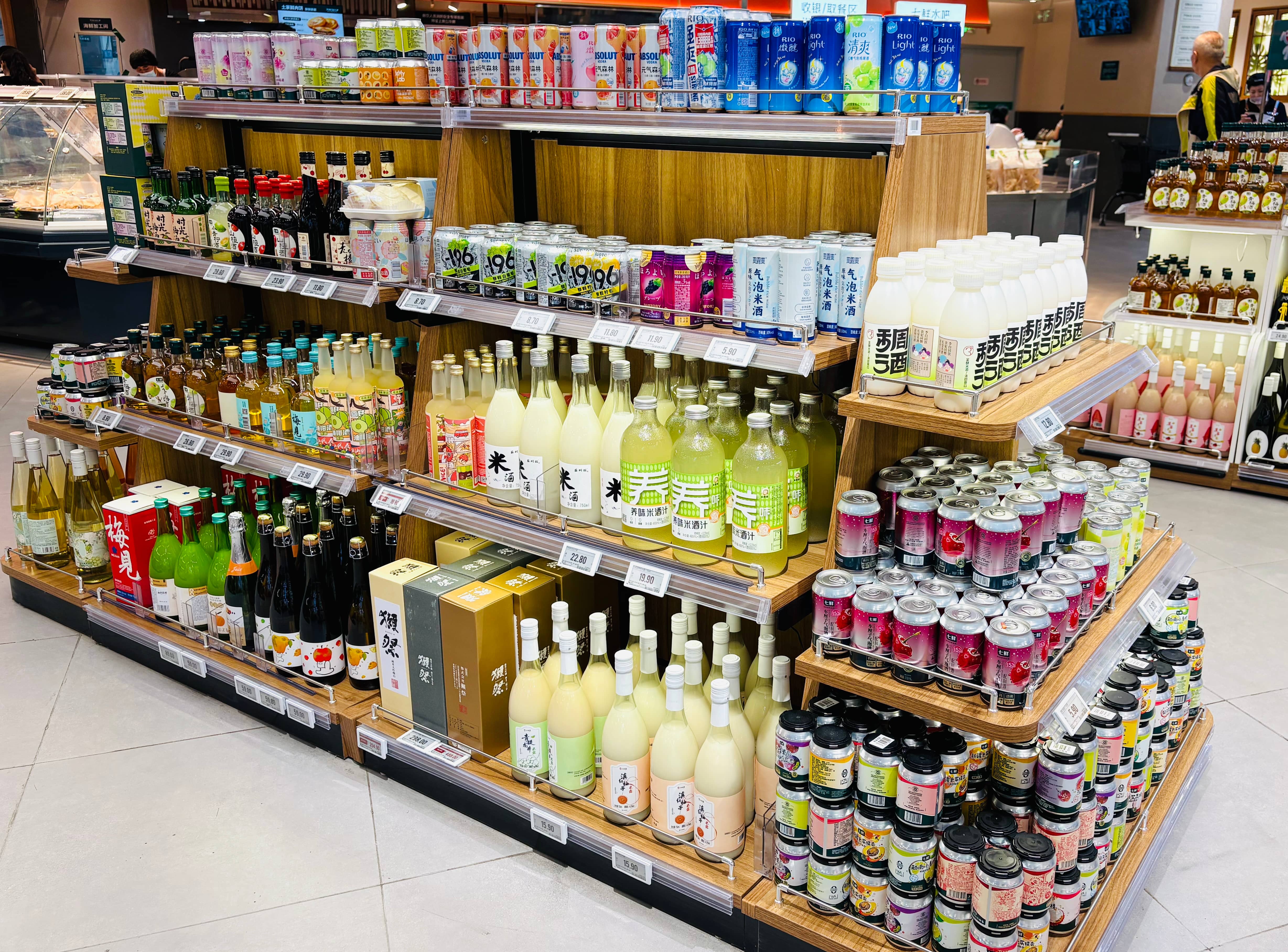 微醺小酒馆、配料干净、自有品牌……京东七鲜变得越来越“好逛”