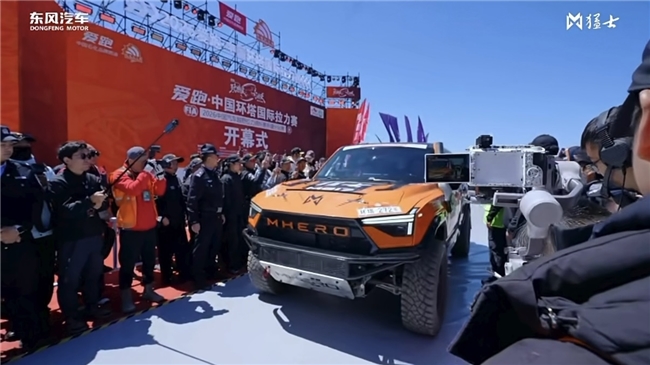 环塔砺锋芒，华为乾崑赋能猛士 M817 Ultimate 成就越野终极之选