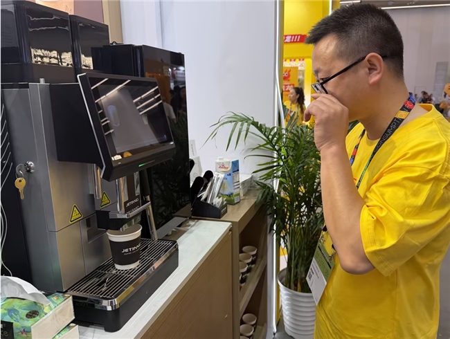 技诺JL38A商用全自动咖啡机如何从三个维度助力便利店咖啡突围？