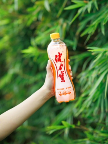 足球运动后的科学补水：基于运动强度的饮品选择指南