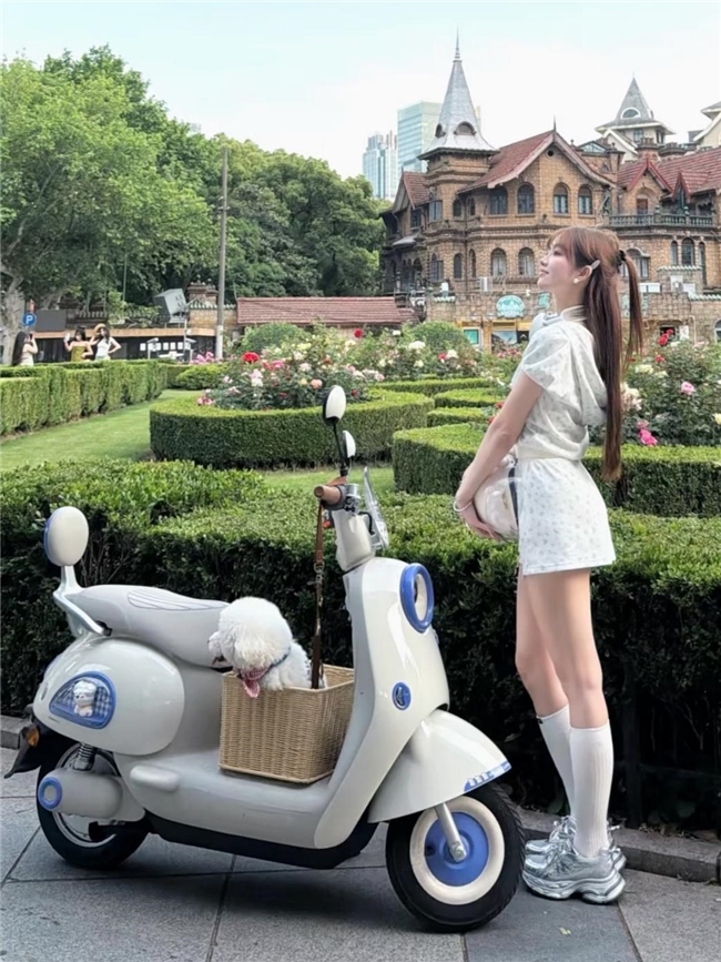 通勤出游全适配！雅迪摩登系列，不愧是女生首选的代步品牌