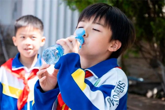水润童心，爱传赣鄱！润田翠六年公益之路，守护近76万少年健康成长！